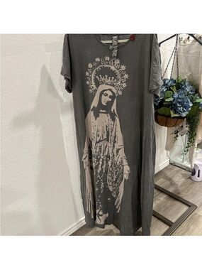 Magnolia Pearl Charcoal Gray Graphic Maxi Dress with Cream Print